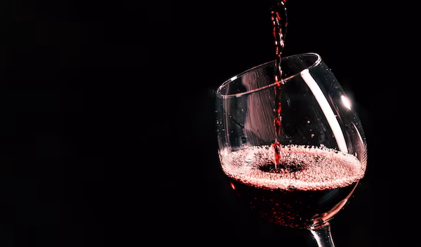 calice-da-vino-rosso_23-2147764872